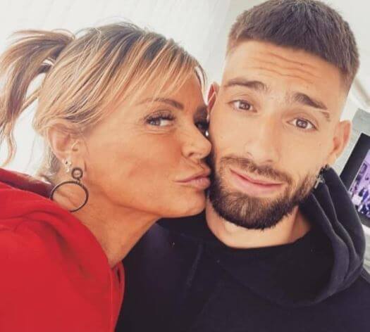 Noemie Happart ex-husband Yannick Carrasco with his mother.
